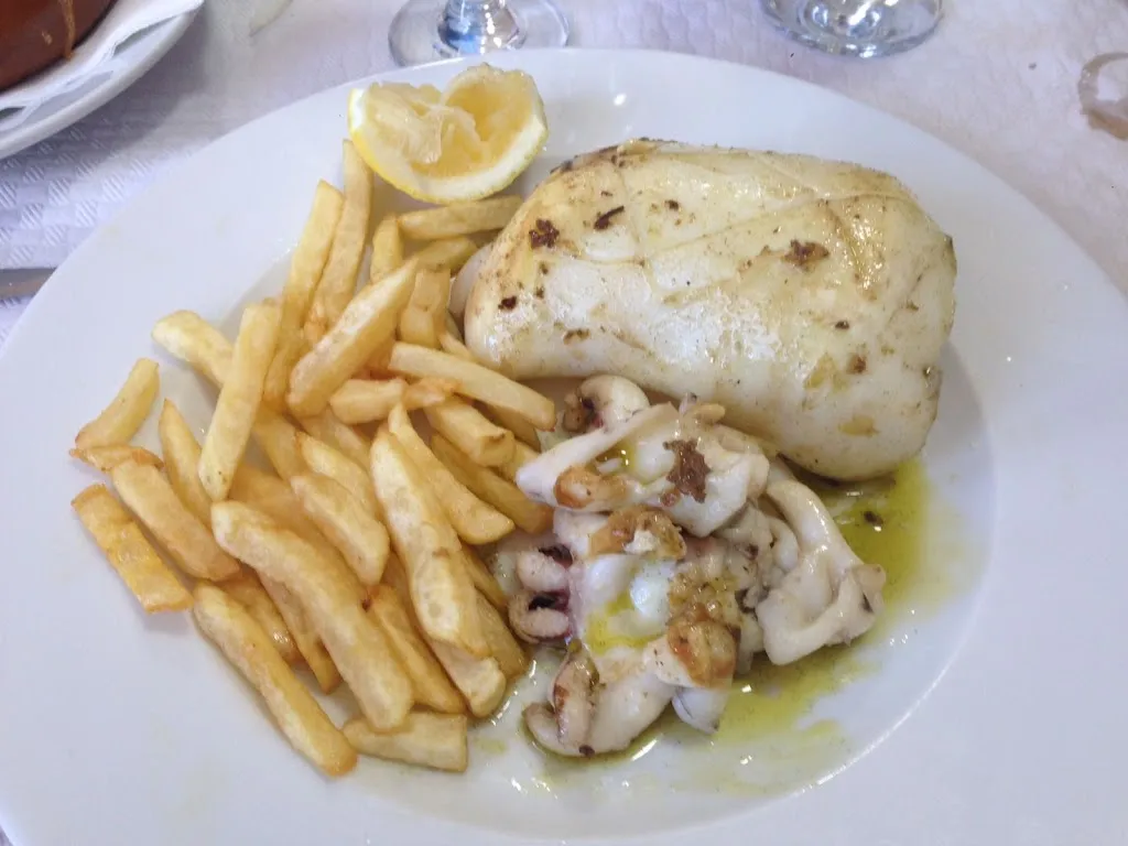 Leo G. G._Bar C.S Gdi_Graja de Iniesta_review