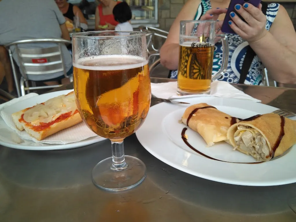 Rubén Gil_Bar C.S Gdi_Graja de Iniesta_review