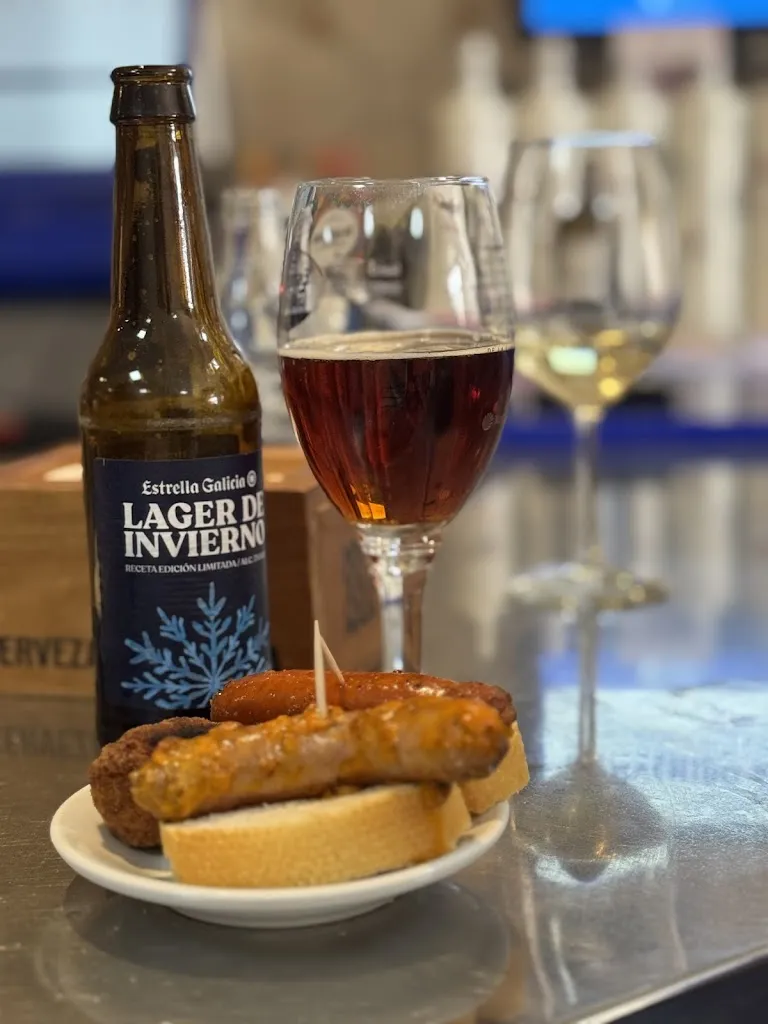 Carolina López_Bar Los Pirris_Hontanaya_review