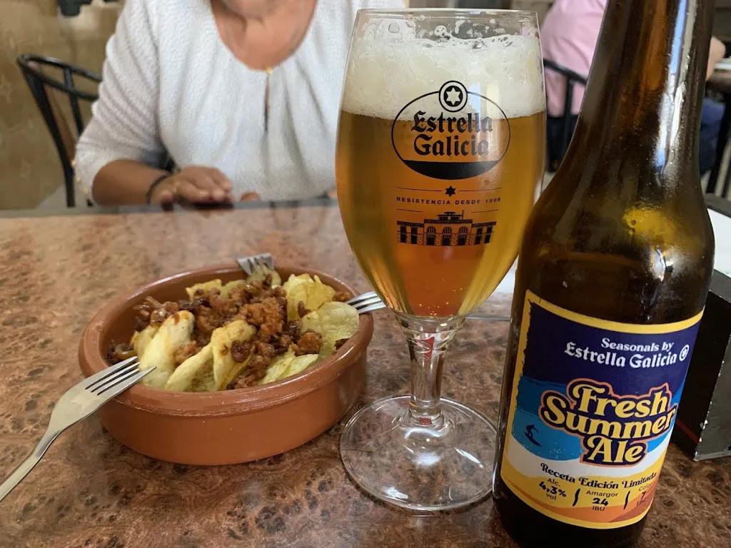 Alex Lopez Cesar_Bar Los Pirris_Hontanaya_review