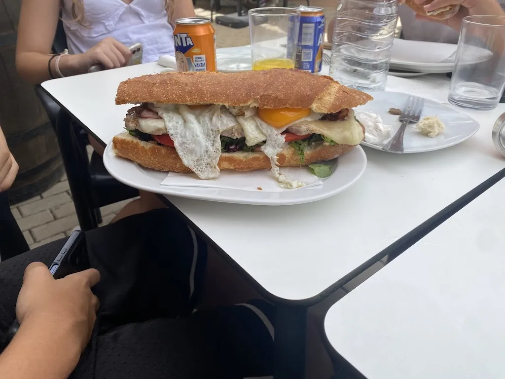 BAR-MESÓN Bora Bora._Huerta del Marquesado_slider_image_3