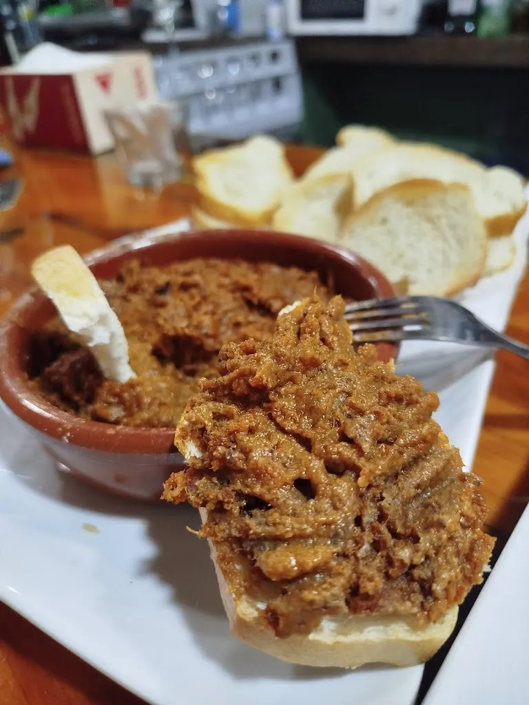 R & R_Bar La Cueva_Huete_review