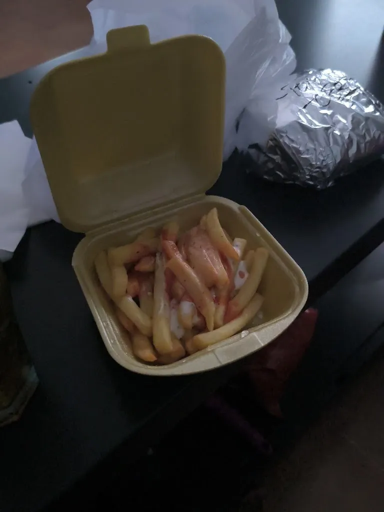 Vanessa Cm_HM Döner Kebab de Pizzería_Horcajo de Santiago_recensione