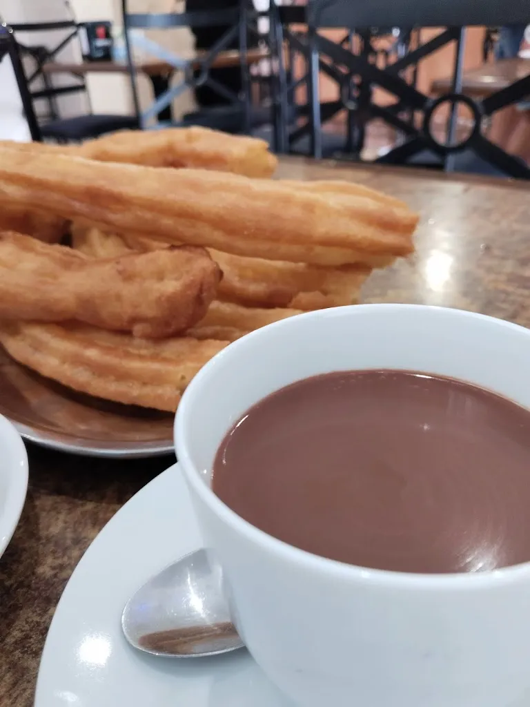 Jandy_Churrería - Cafetería “El Vítor”_Horcajo de Santiago_review