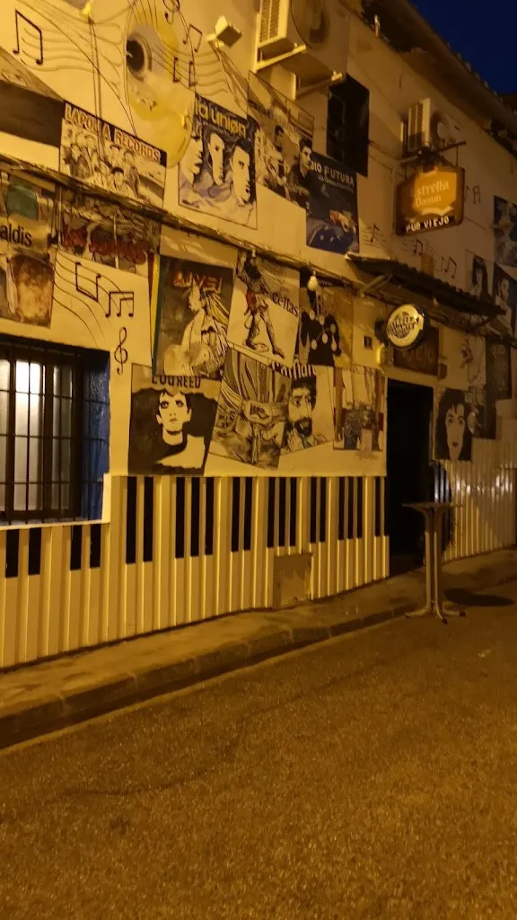 Sergio Ramon Nieto_Pub Viejo_Ledaña_recensione