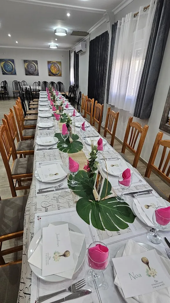 BAR ACUARIUNS._Mesas Las_slider_image_1