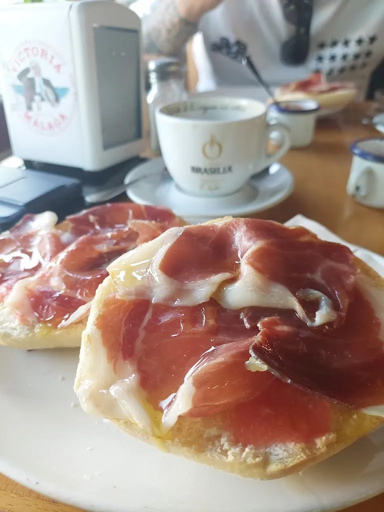 Eloy Garcia Antequera_Mariana Café Bar & After Work_Mariana_review