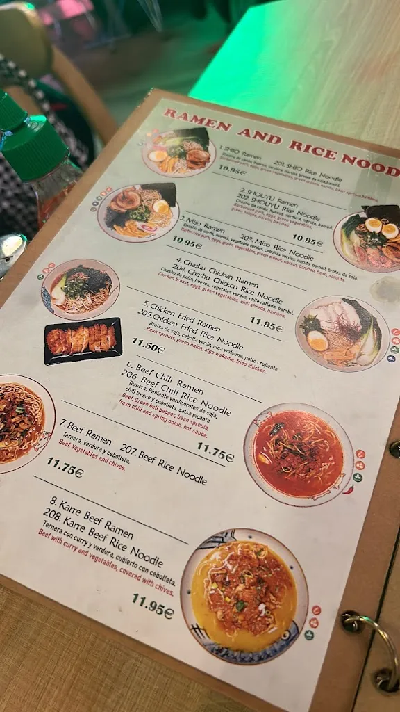 Carlos Jozala_Kiraku ramen y gyoza_Moya_review