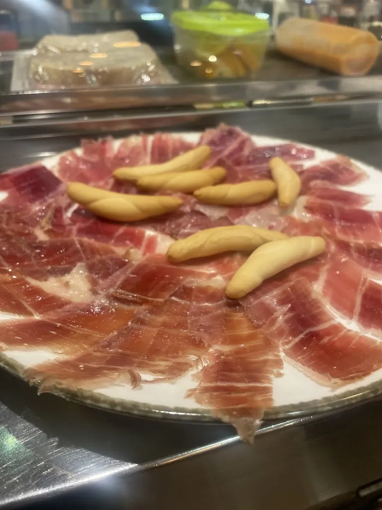 Geoff Bilbrough_La Prensa. Bar Restaurantes en Gran Vía_Moya_review