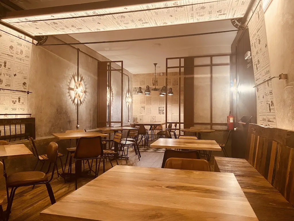 La Prensa. Bar Restaurantes en Gran Vía restaurant in Moya