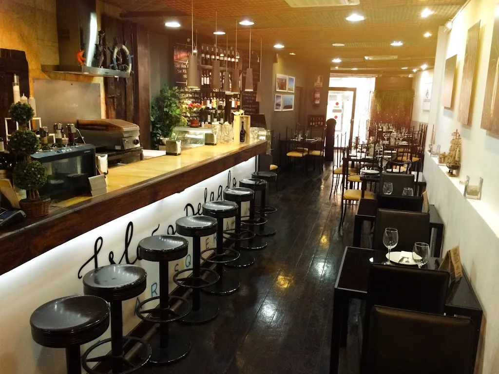 Isleño Delgado Marisqueria restaurant in Lagunaseca