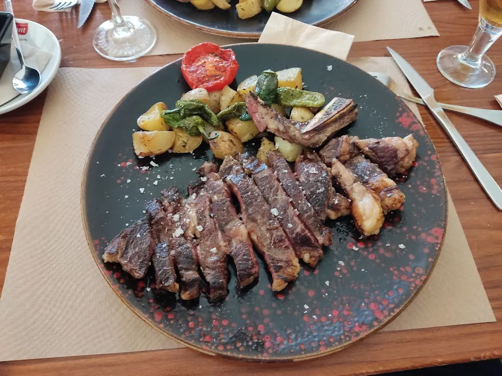 La Taberna de Misti_Lagunaseca_slider_image_3