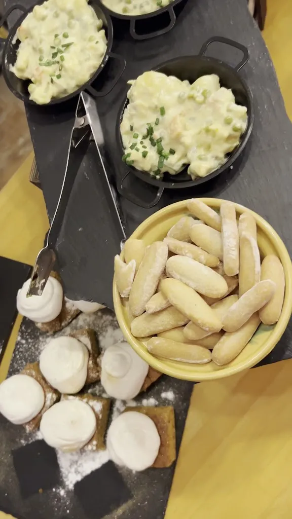 Raffaella Gastrobar_Lagunaseca_slider_image_2