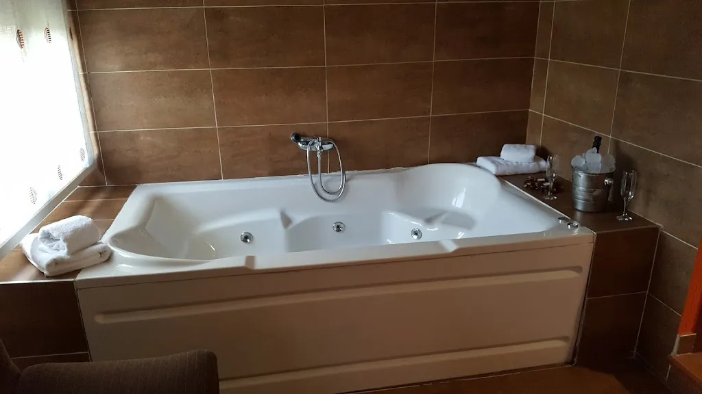 Casa Rural La Reserva restaurant in Pajaroncillo