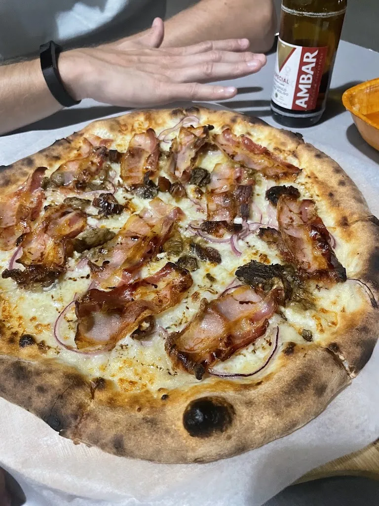 Ivan Romano_Vega Pizza._Osa de la Vega_review