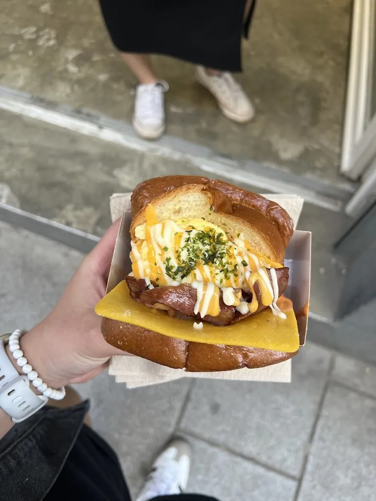 Ann_Mr Sando_Paredes_review