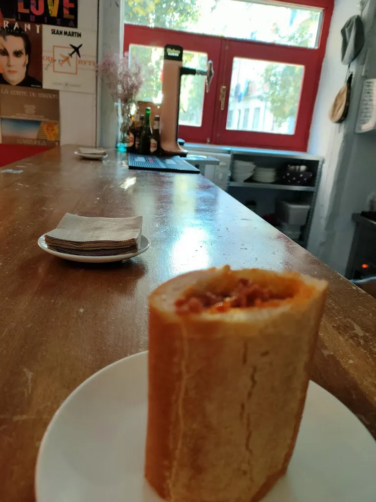 Menu_Bar La Miguelusa_Paredes_image_8