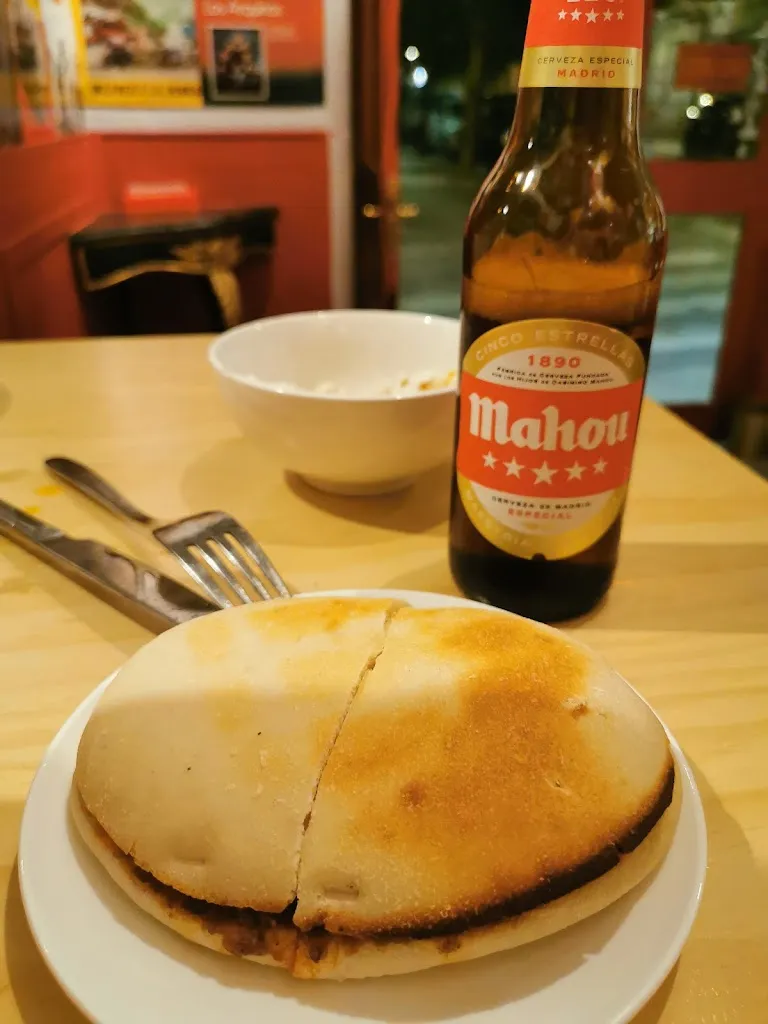 Geoffrey De Ram_Bar La Miguelusa_Paredes_review