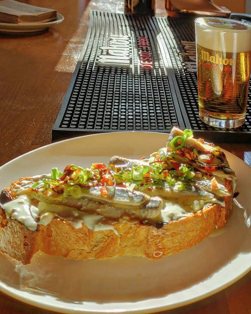 Bar La Miguelusa_Paredes_slider_image_1