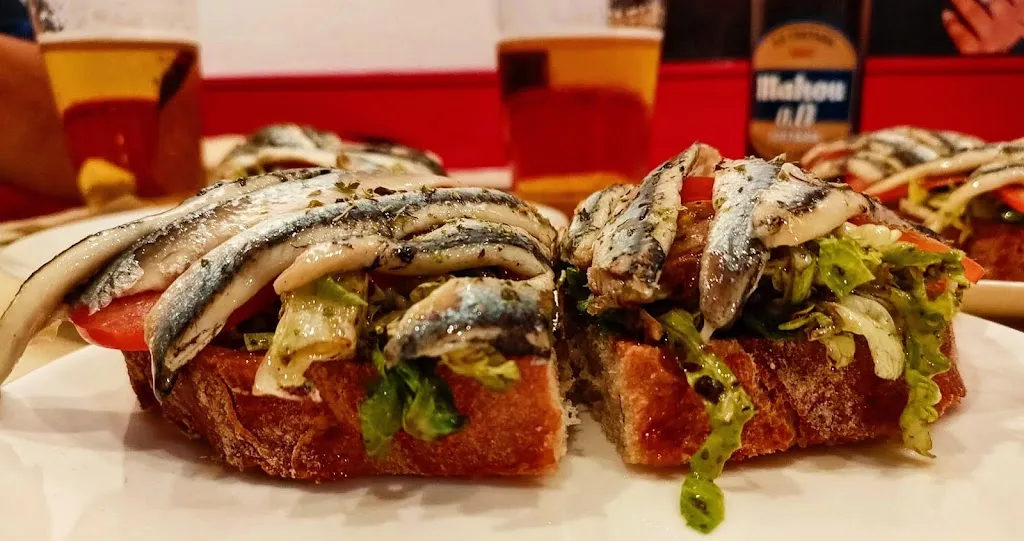 Bar La Miguelusa_Paredes_slider_image_3