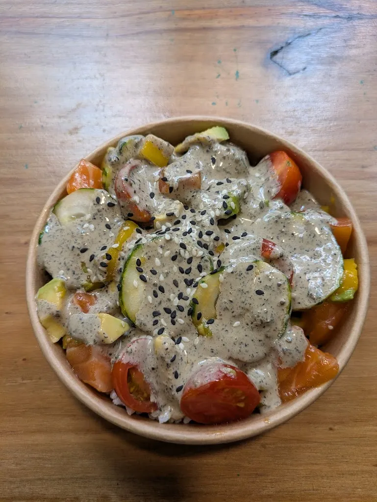 athena syarifa_POKE&GREENS_Paredes_review