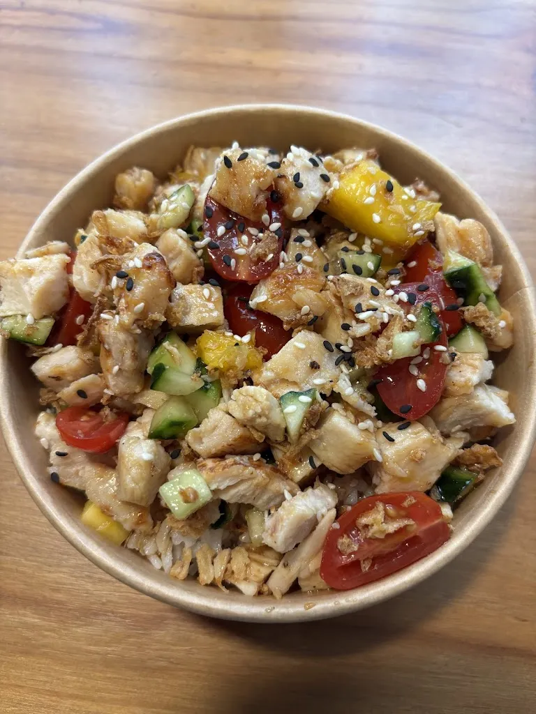 Maria Jose O._POKE&GREENS_Paredes_review