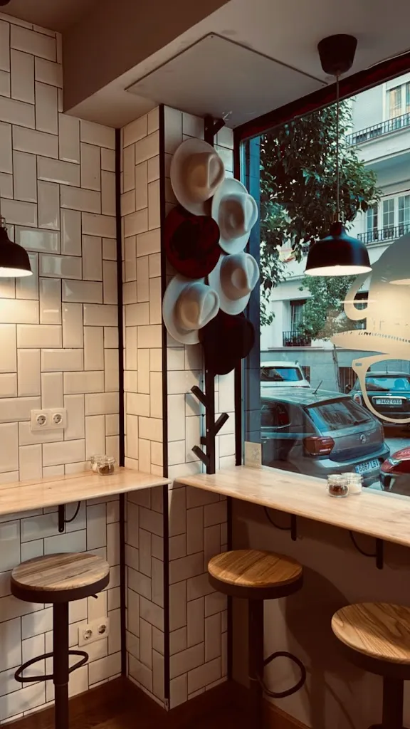 HAT COFFEE - Speciality Coffee restaurant in Paredes