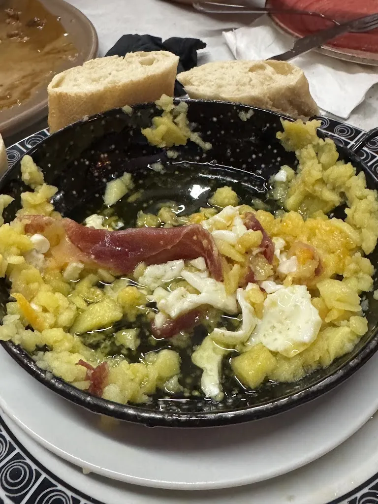 Laura Abdón_Oliver’s Tavern_Motilla del Palancar_review