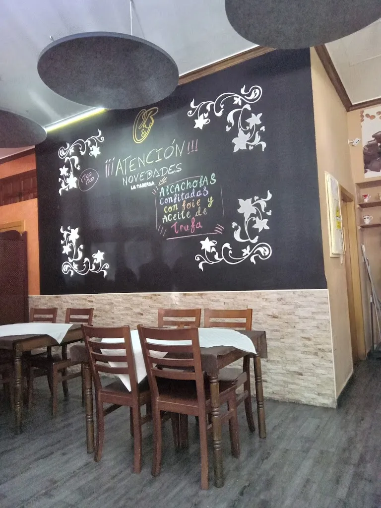 Daniel Saporiti_Oliver’s Tavern_Motilla del Palancar_review