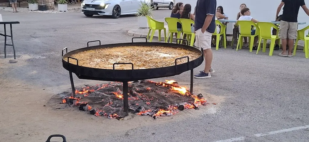 Maria Luisa Gimenez Medrano_Paellas Gigantes a la Brasa_Motilla del Palancar_recensione