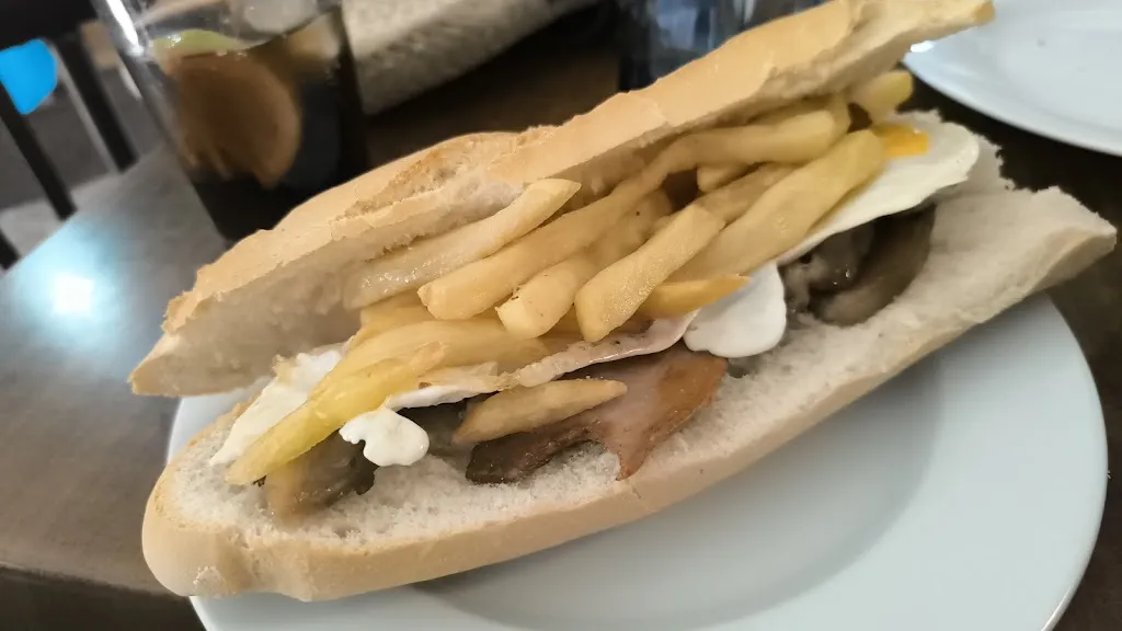 Mireia Alemany Rodrigo_Bar Avenida_Motilla del Palancar_review