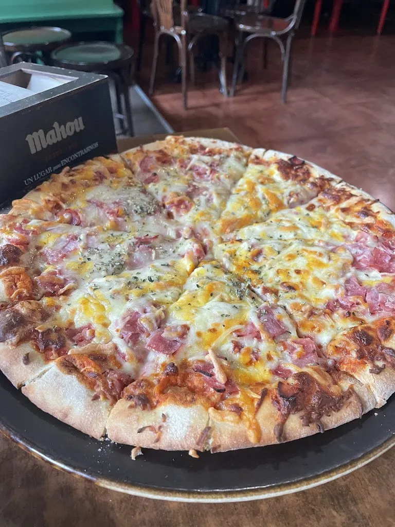 Teresa Pérez Segovia_London Café_Motilla del Palancar_review