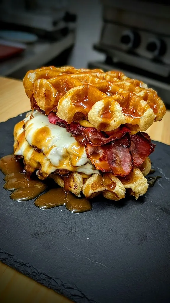 London Café_Motilla del Palancar_slider_image_3