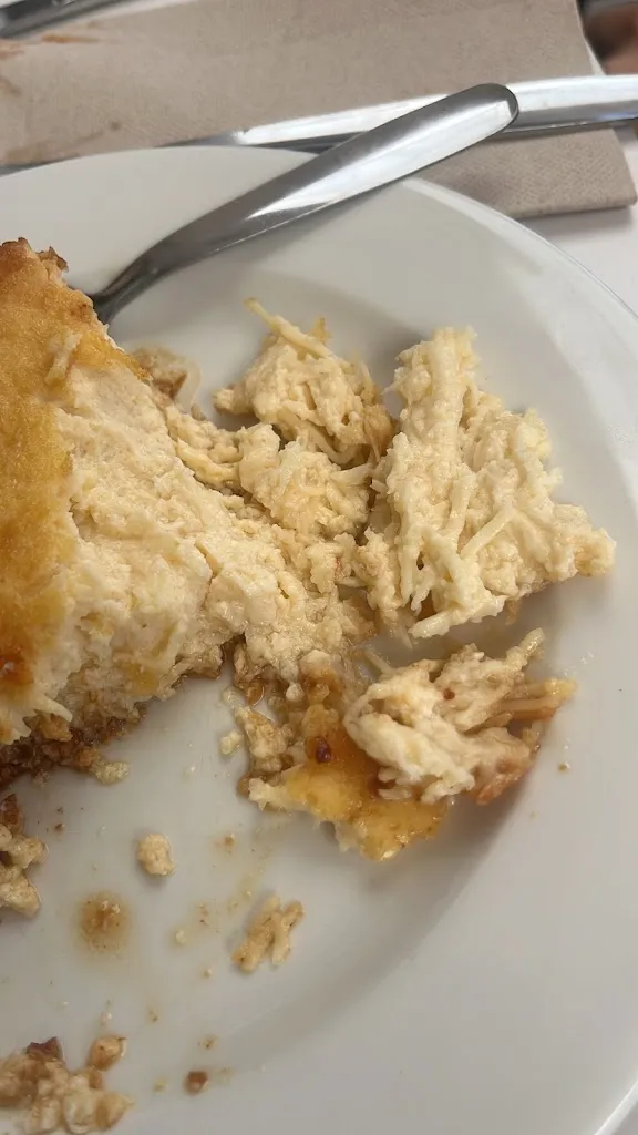 Martí Oriola_AREA DE SERVICIOS MOTILLANA DESAYUNO_Motilla del Palancar_recensione