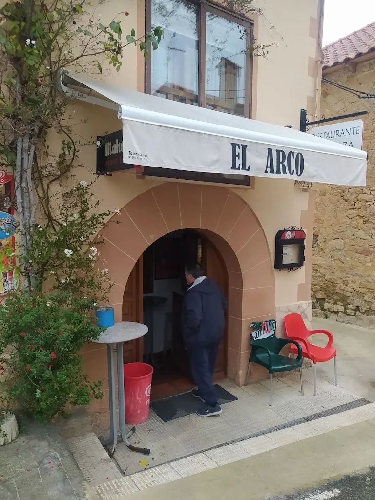 Veronica Otaño_RESTAURANTE EL ARCO_Pesquera La_recensione