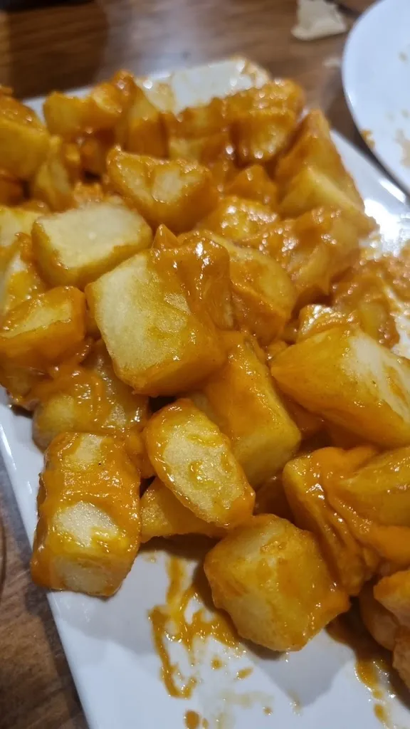 Álvaro Ventura_CAFETERÍA PUZZLE-BAR._Pedroñeras Las_review