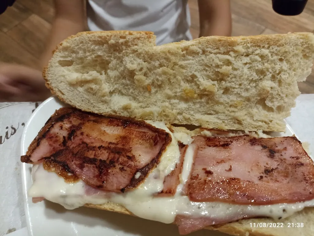 Menu_CAFÉ & MÁS._Pedroñeras Las_image_2