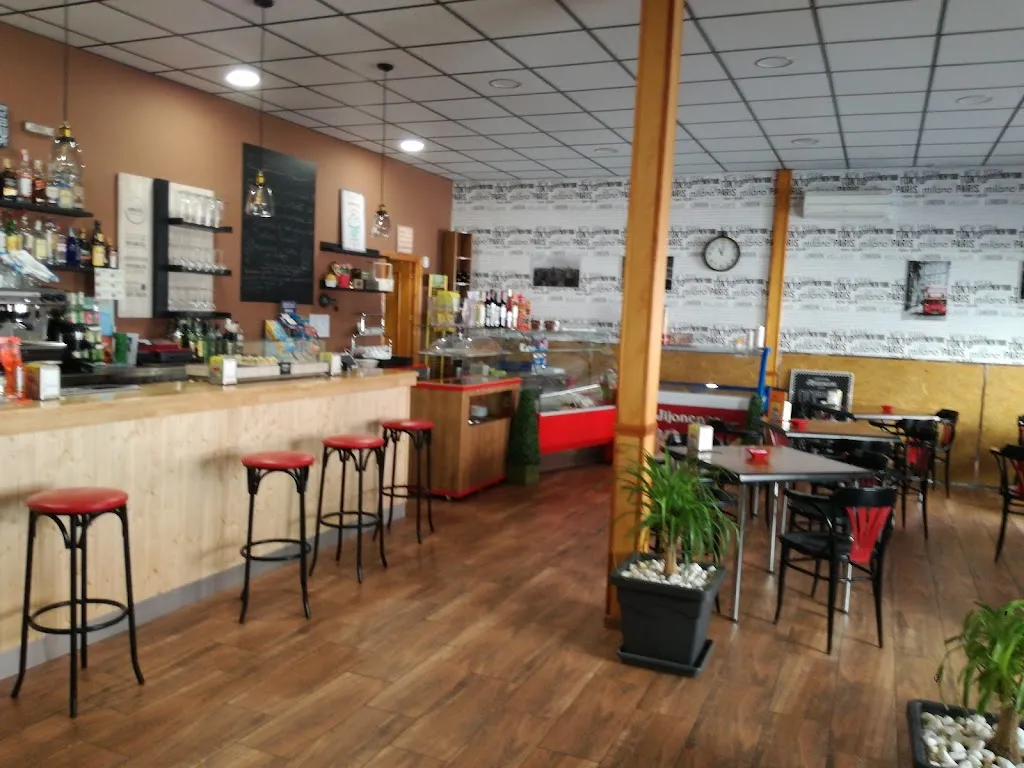 CAFÉ & MÁS. restaurant in Pedroñeras Las