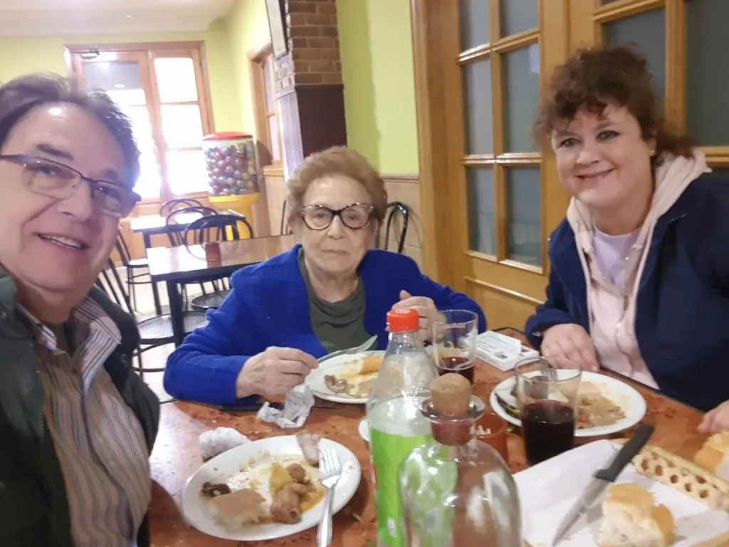 Jose juan Villarroig_Bar Los Claveles_Pedroñeras Las_recensione