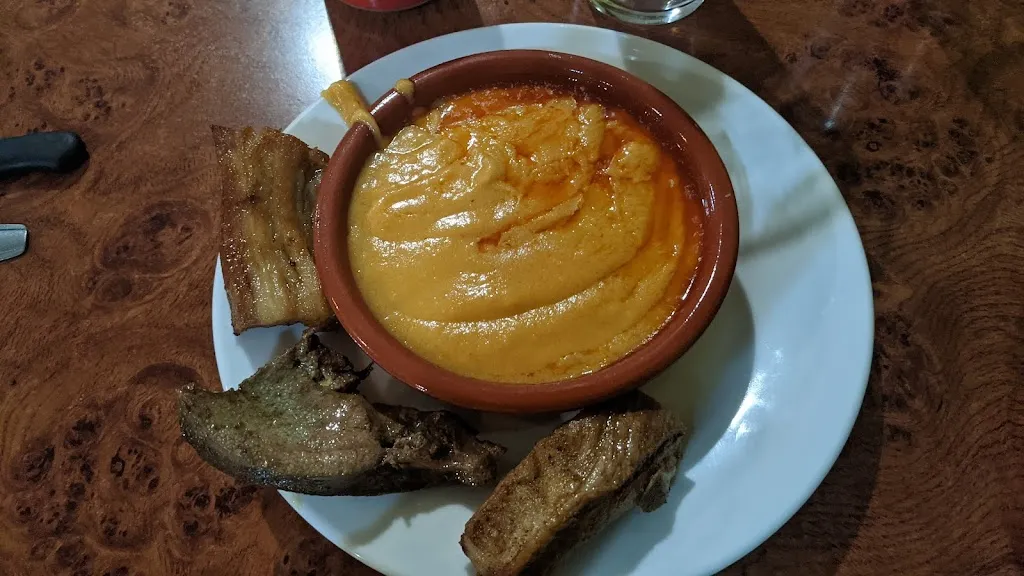 Alberto Ortiz_Bar Los Claveles_Pedroñeras Las_recensione