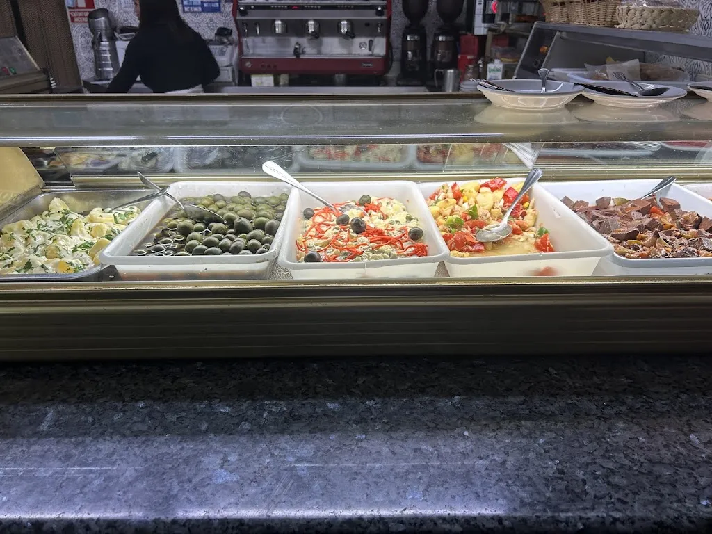 Trinidad Tavarez_Bar y Restaurante La casa del Pajuil_Pedroñeras Las_review