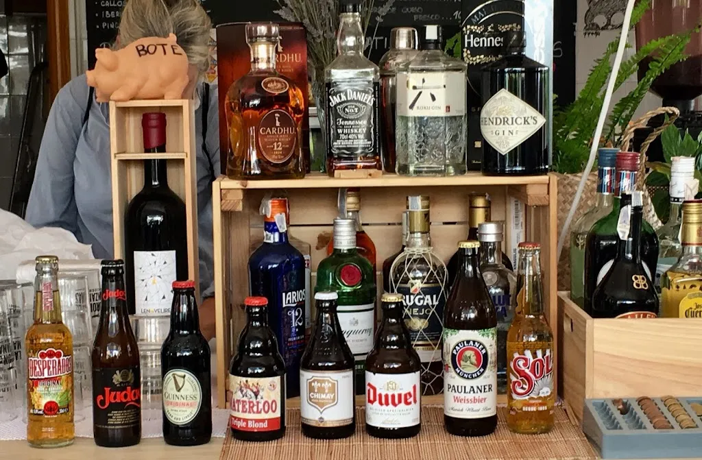 Bar Piscina de Pozorrubio restaurant in Pozorrubio