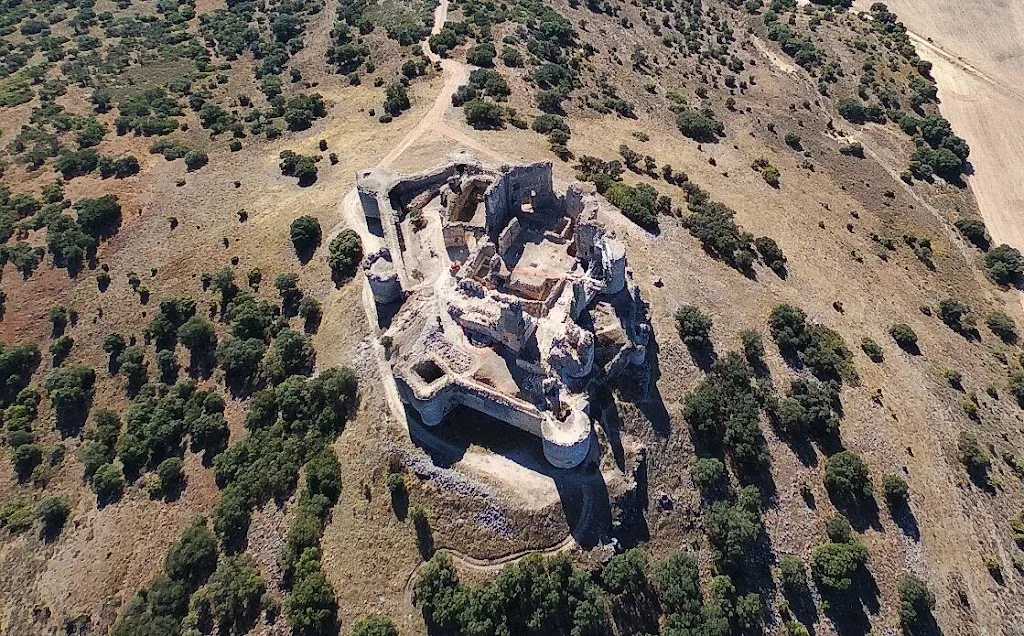 Castillo de Puebla de Almenara restaurant in Puebla de Almenara