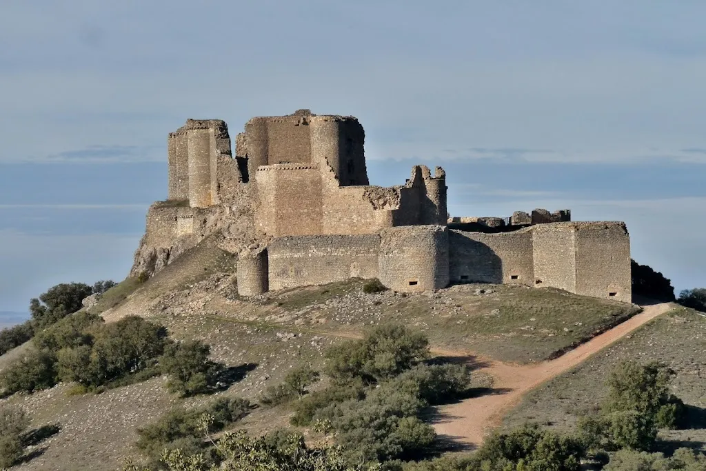 Castillo de Puebla de Almenara_Puebla de Almenara_slider_image_3