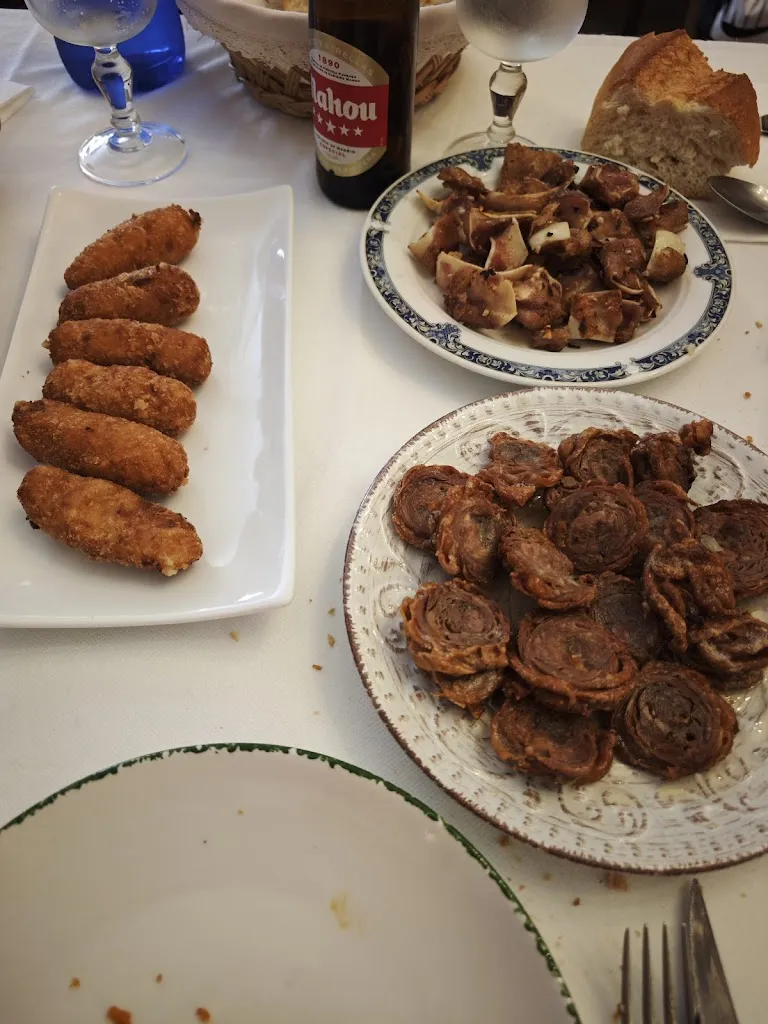 Ferny Carreras_Hostal Restaurante Los Claveles_Priego_review