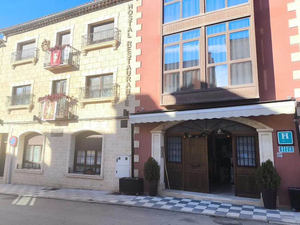 Hostal Restaurante Los Claveles_Priego_slider_image_3