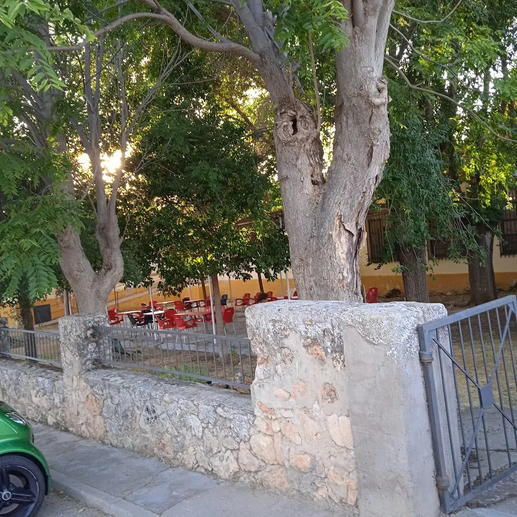 Bar Saceda restaurant in Saceda-Trasierra