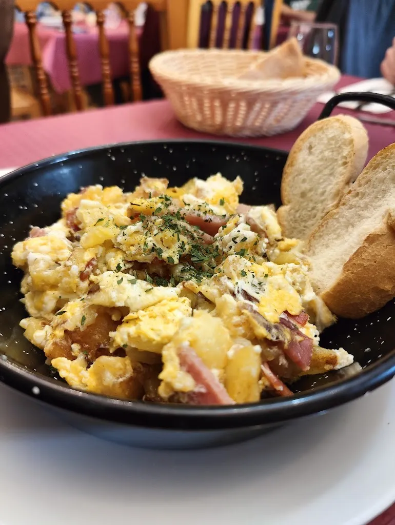 Hermanos Soriano Restaurante_Salvacañete_slider_image_2