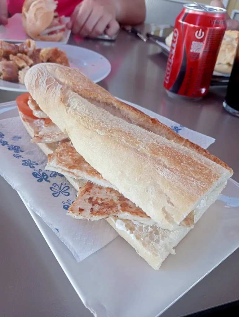 Antonio J_Casa Ángel_Vianos_review