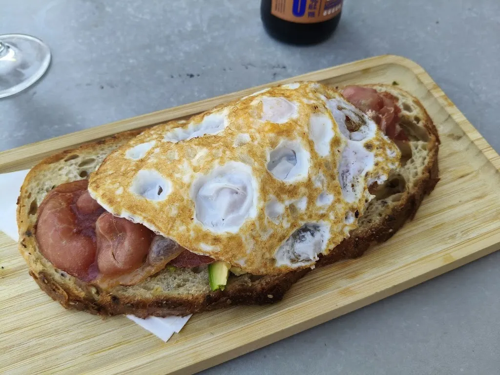 Alberto_BAR AVENIDA._Santa Cruz de Moya_avis